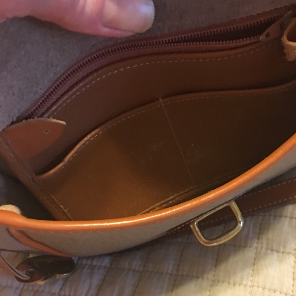 Sold - Picture 3 of 4